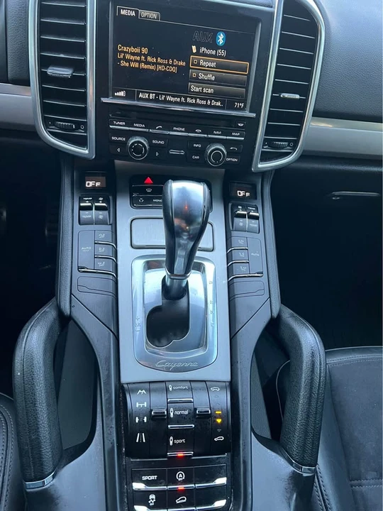 2013 Porsche 958 Cayenne GTS - Image 11 of 12