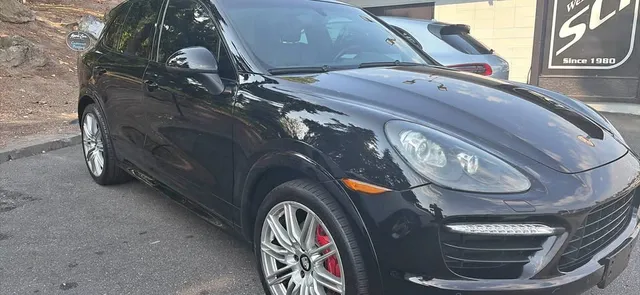 2013 Porsche Cayenne GTS Sport Utility 4D