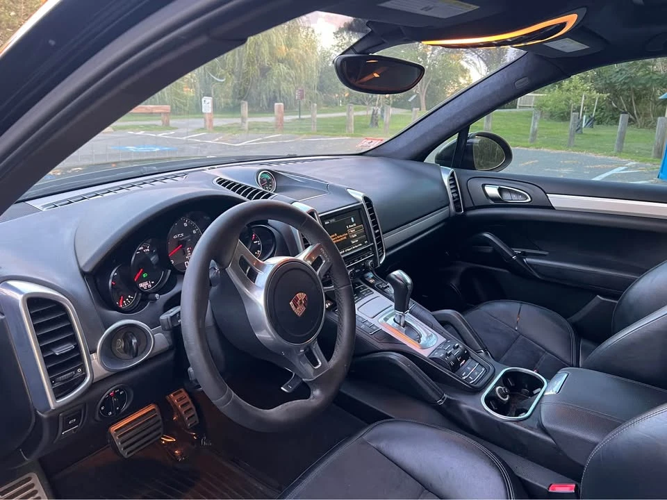 2013 Porsche 958 Cayenne GTS - Image 8 of 12