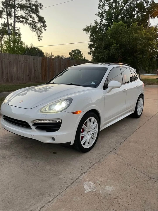 2013 Porsche 958 Cayenne GTS - Image 3 of 20
