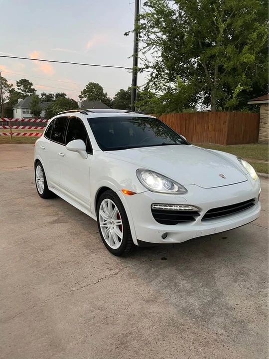 2013 Porsche 958 Cayenne GTS - Image 2 of 20