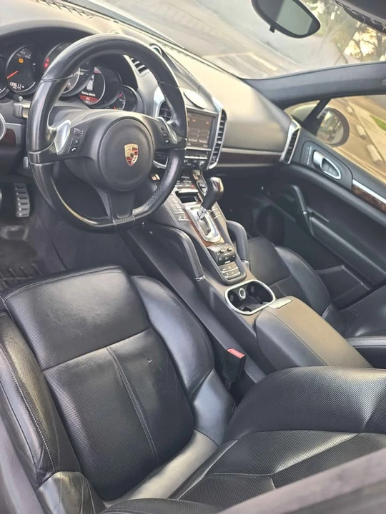 2013 Porsche 958 Cayenne GTS - Image 14 of 15