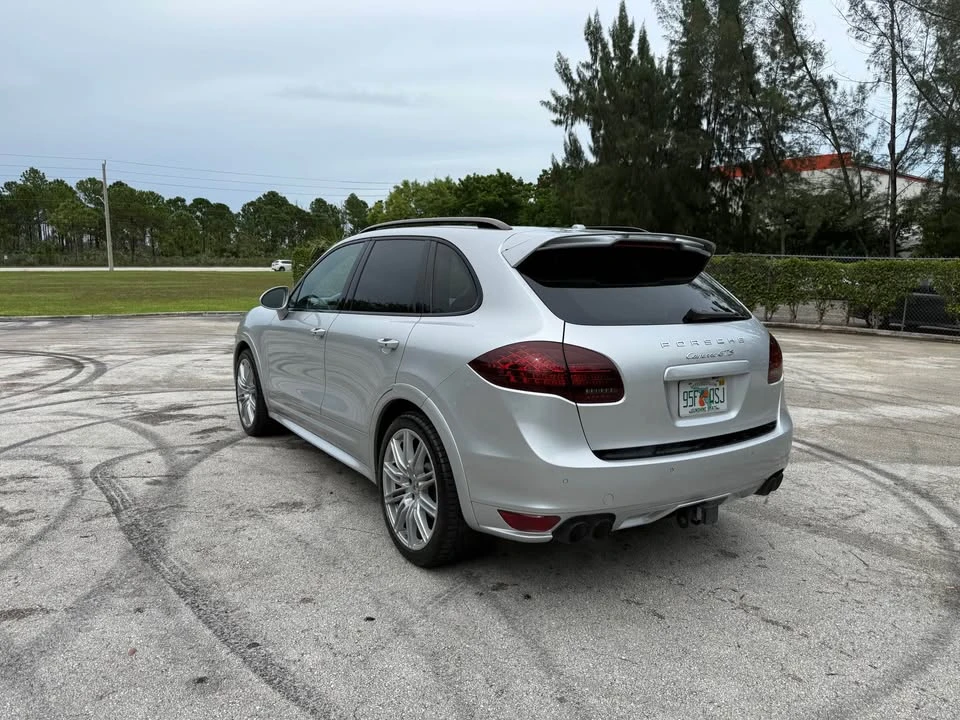 2013 Porsche 958 Cayenne GTS - Image 7 of 17