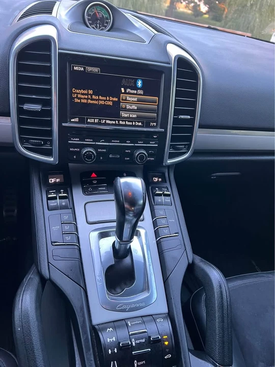 2013 Porsche 958 Cayenne GTS - Image 16 of 17