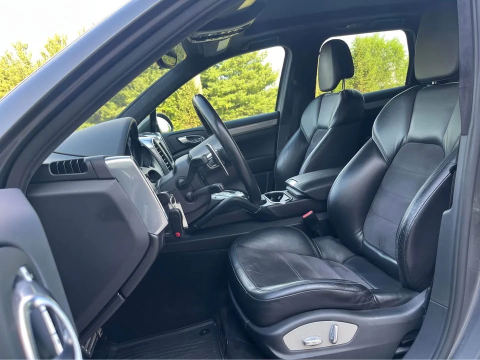 2013 Porsche 958 Cayenne GTS - Image 10 of 17