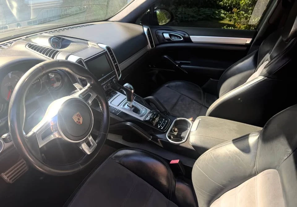 2013 Porsche 958 Cayenne GTS - Image 7 of 12