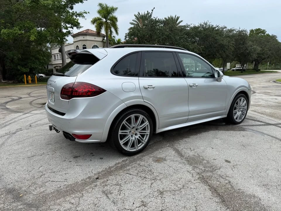 2013 Porsche 958 Cayenne GTS - Image 5 of 17
