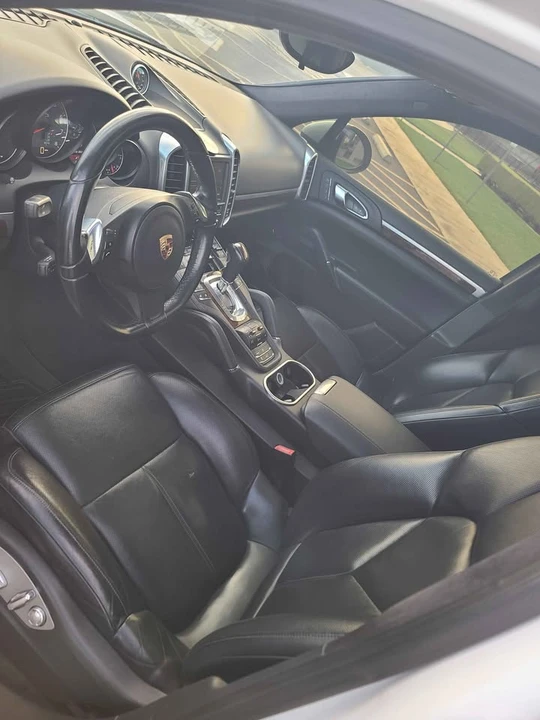 2013 Porsche 958 Cayenne GTS - Image 12 of 15