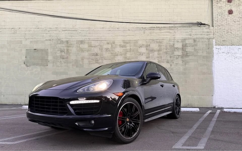 2013 Porsche 958 Cayenne GTS - Image 2 of 12
