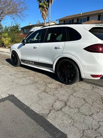 2013 Porsche 958 Cayenne GTS - Image 2 of 5
