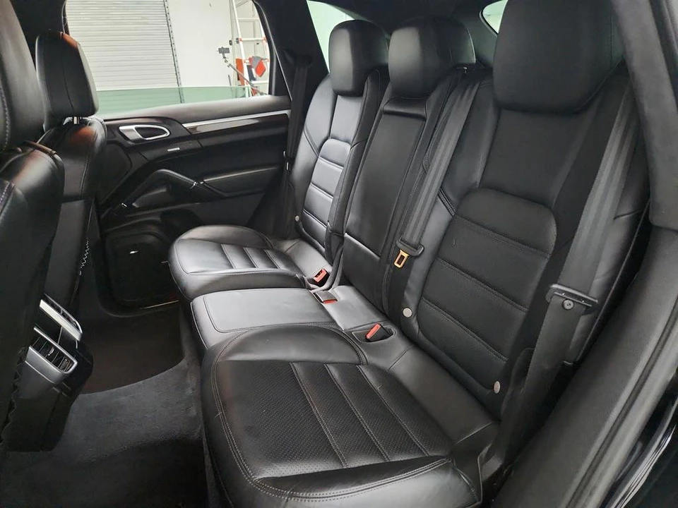 2013 Porsche 958 Cayenne GTS - Image 24 of 31