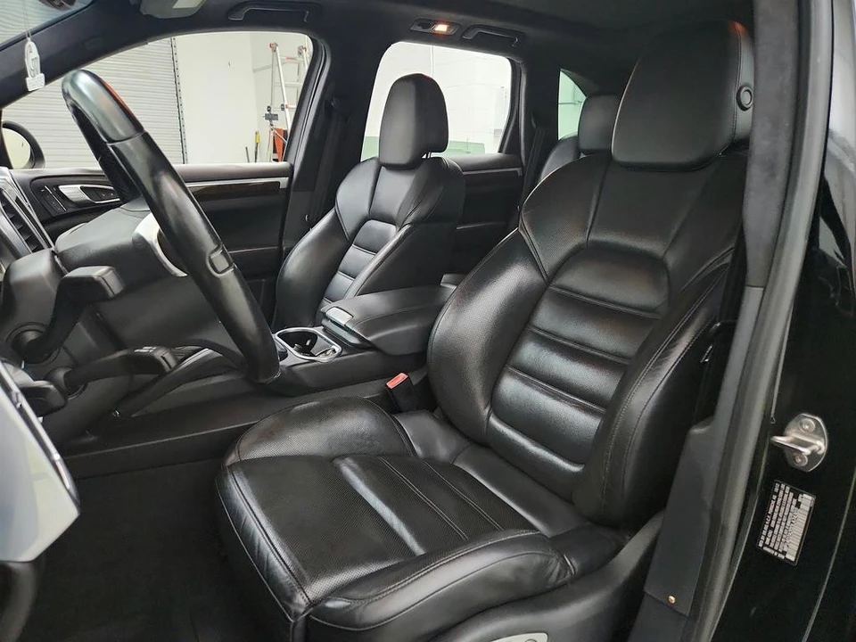 2013 Porsche 958 Cayenne GTS - Image 14 of 31