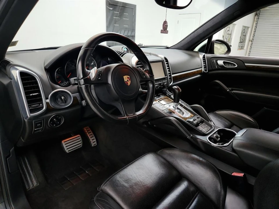 2013 Porsche 958 Cayenne GTS - Image 13 of 31