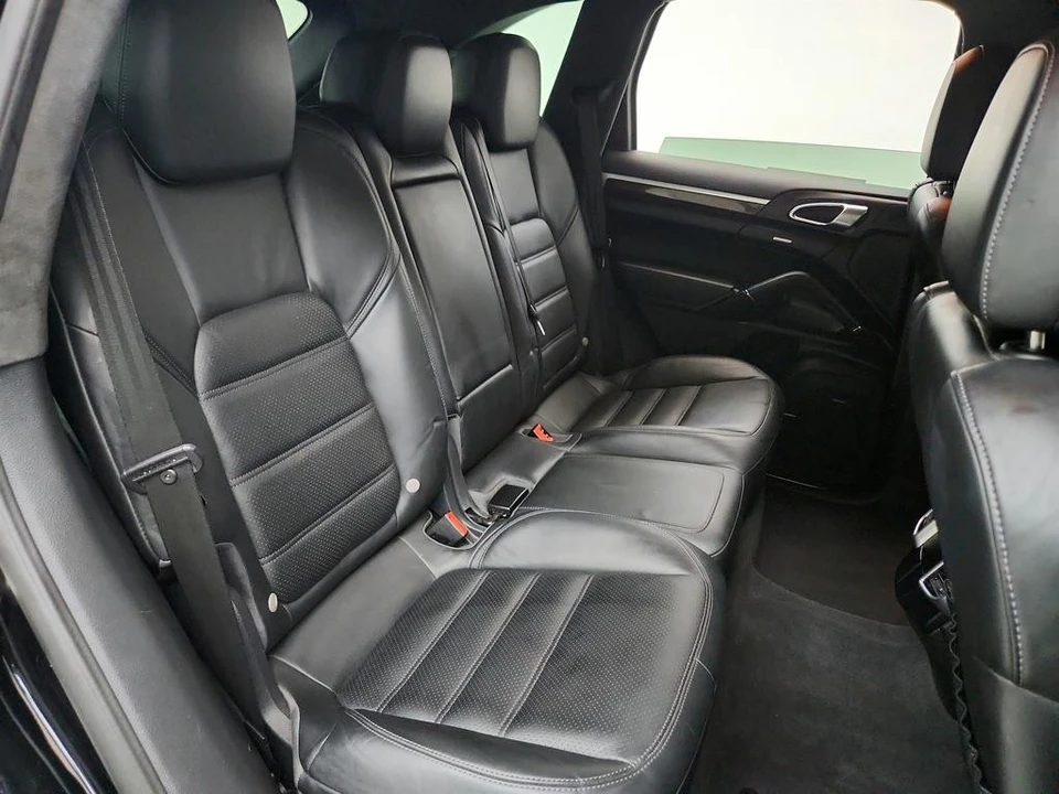 2013 Porsche 958 Cayenne GTS - Image 29 of 31