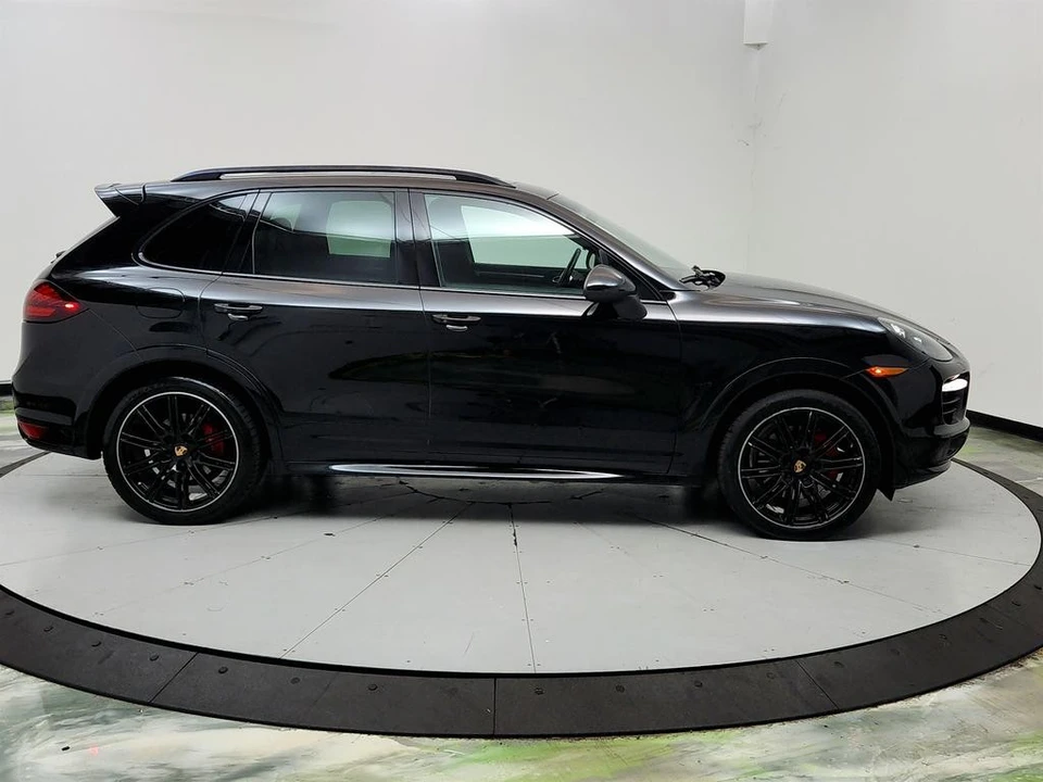 2013 Porsche 958 Cayenne GTS - Image 4 of 31