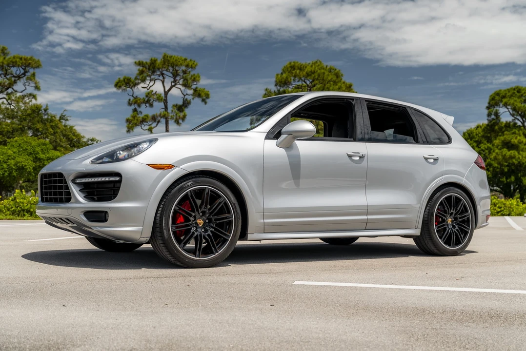 2013 Porsche 958 Cayenne GTS - Image 10 of 31