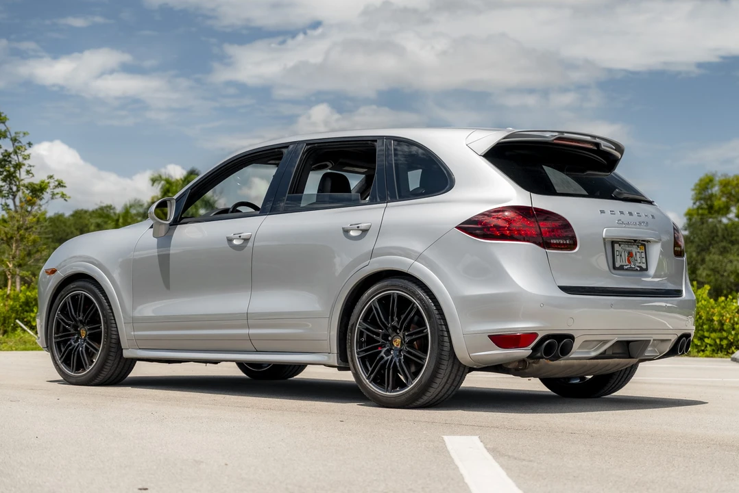 2013 Porsche 958 Cayenne GTS - Image 12 of 31