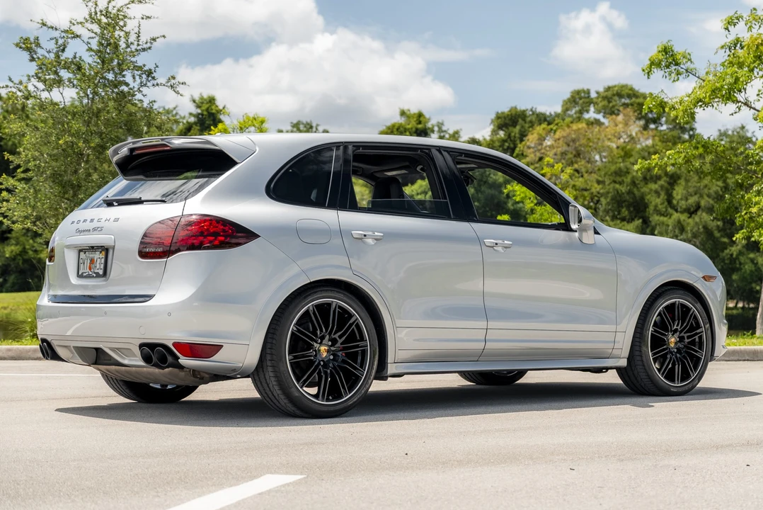 2013 Porsche 958 Cayenne GTS - Image 16 of 31