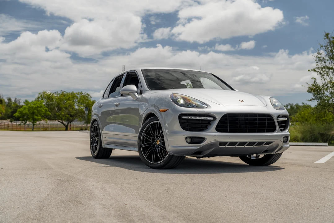 2013 Porsche 958 Cayenne GTS - Image 8 of 31