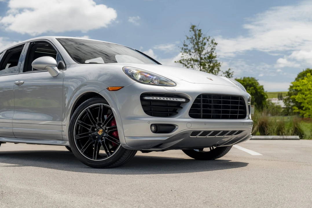 2013 Porsche 958 Cayenne GTS - Image 19 of 31
