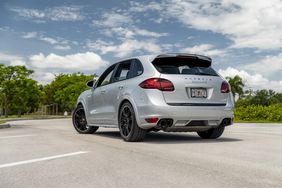 2013 Porsche 958 Cayenne GTS - Image 14 of 31