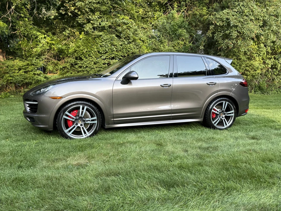 2013 Porsche 958 Cayenne GTS - Image 3 of 31