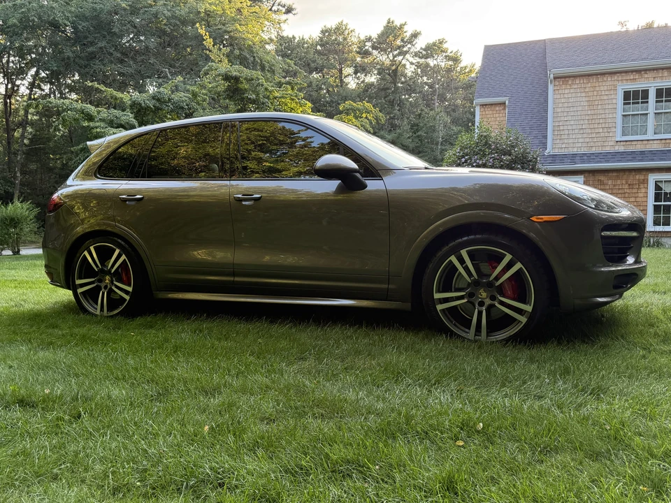 2013 Porsche 958 Cayenne GTS - Image 10 of 31