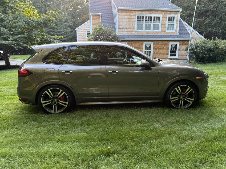 2013 Porsche 958 Cayenne GTS - Image 9 of 31
