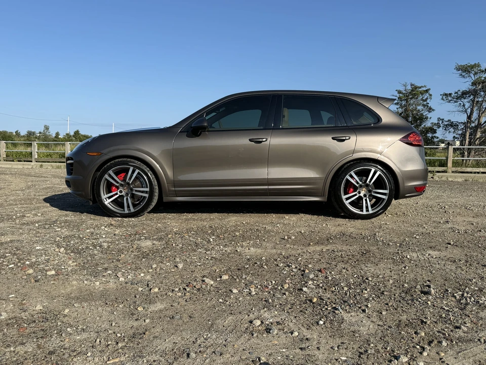 2013 Porsche 958 Cayenne GTS - Image 16 of 31
