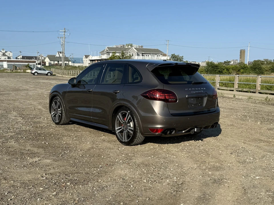 2013 Porsche 958 Cayenne GTS - Image 18 of 31