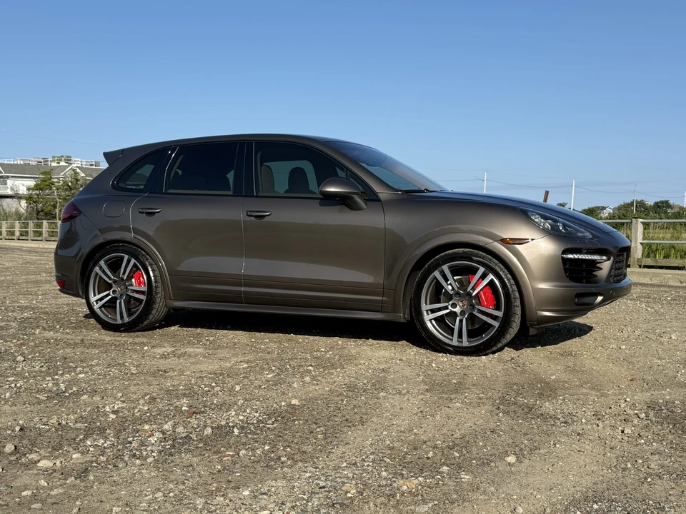 2013 Porsche 958 Cayenne GTS - Image 22 of 31