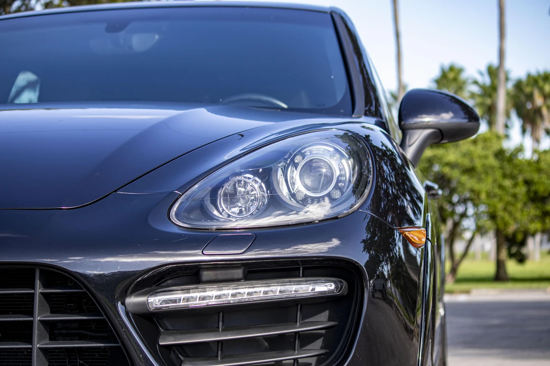2013 Porsche 958 Cayenne GTS - Image 18 of 31