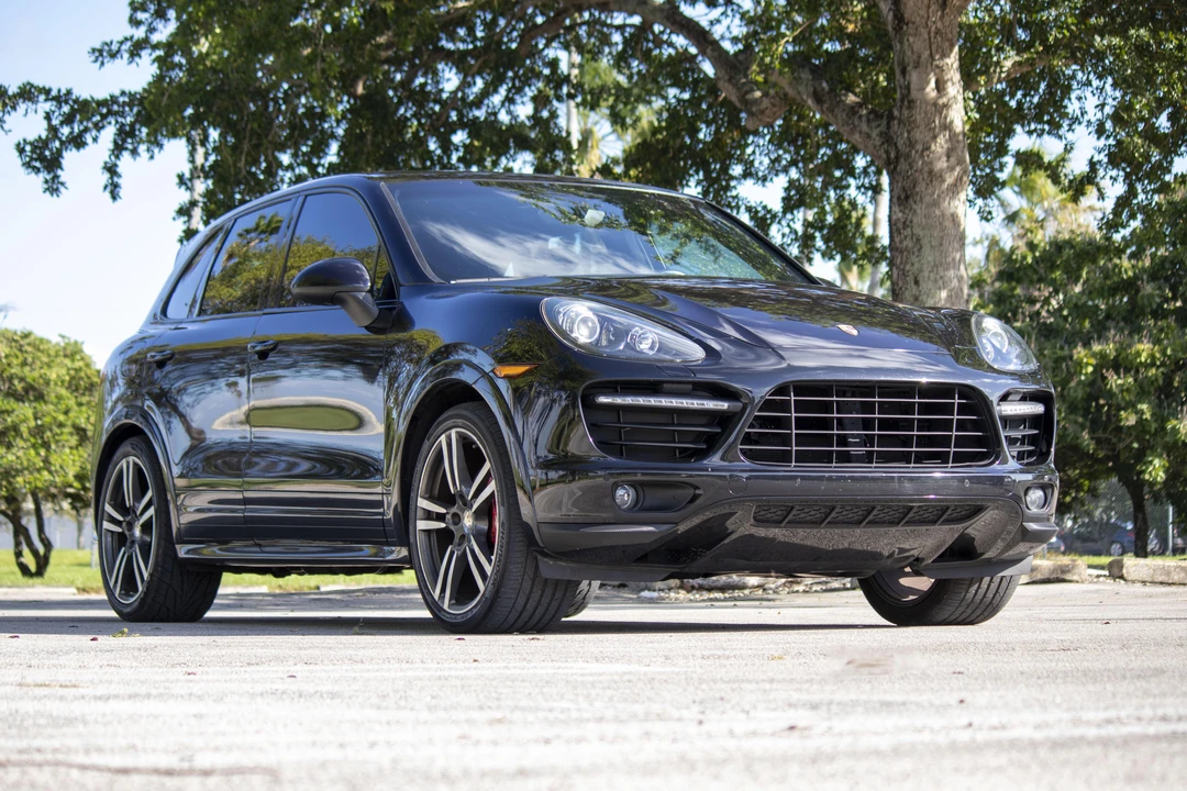 2013 Porsche 958 Cayenne GTS - Image 15 of 31