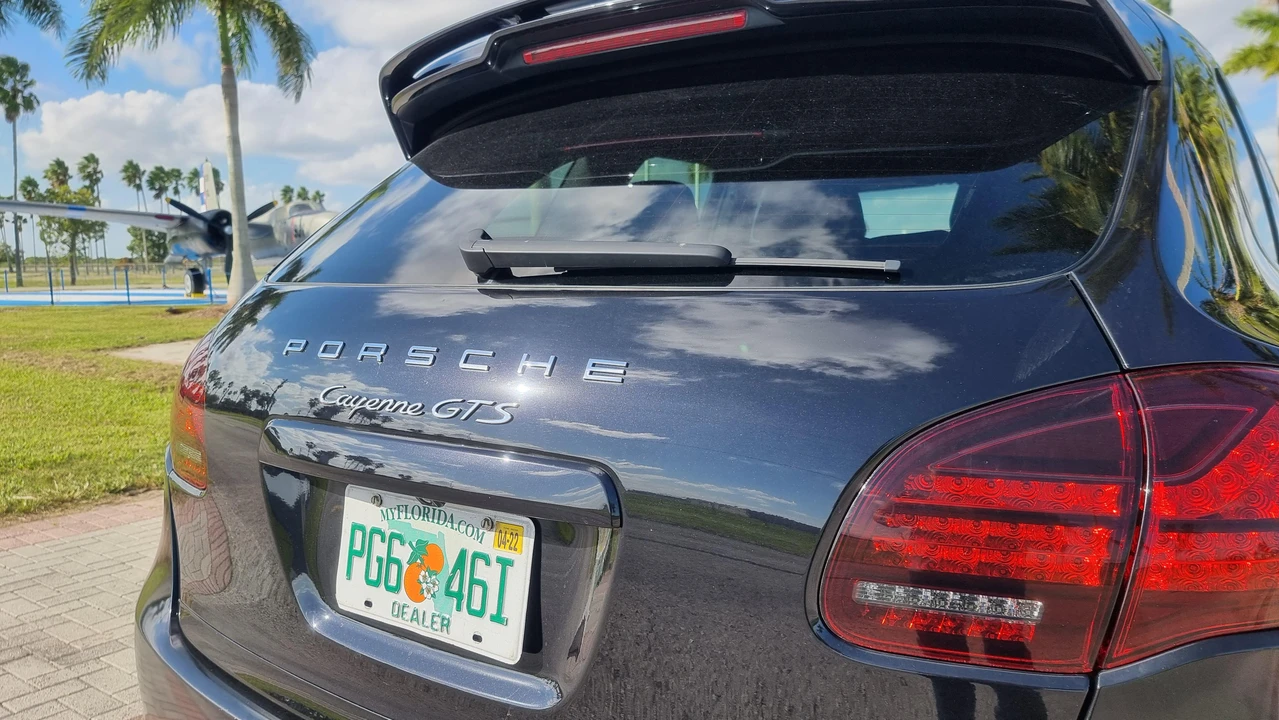 2013 Porsche 958 Cayenne GTS - Image 28 of 31
