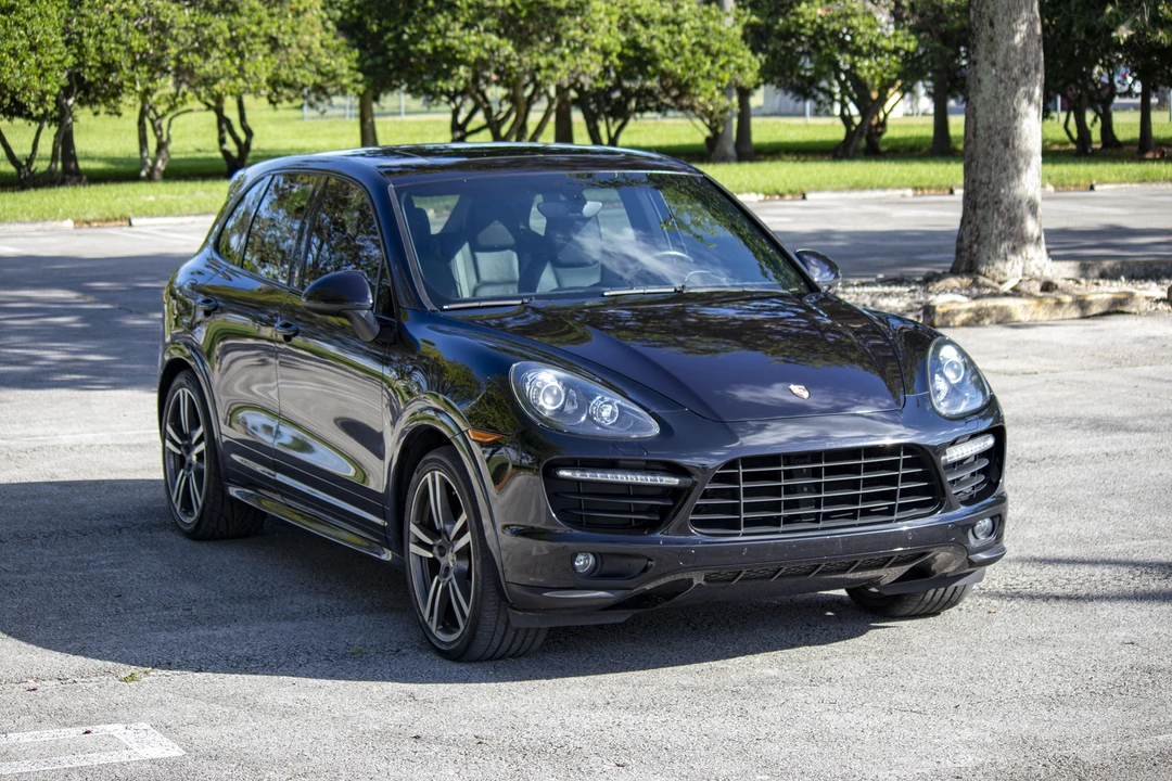 2013 Porsche 958 Cayenne GTS - Image 16 of 31