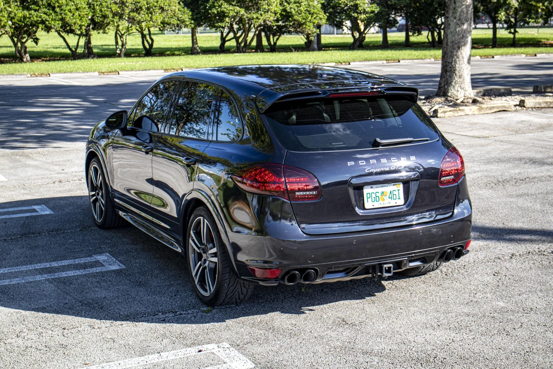 2013 Porsche 958 Cayenne GTS - Image 10 of 31