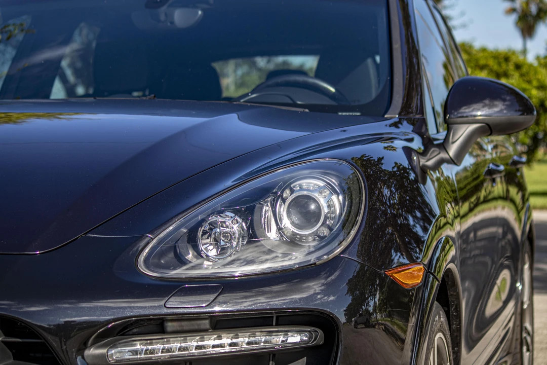 2013 Porsche 958 Cayenne GTS - Image 19 of 31