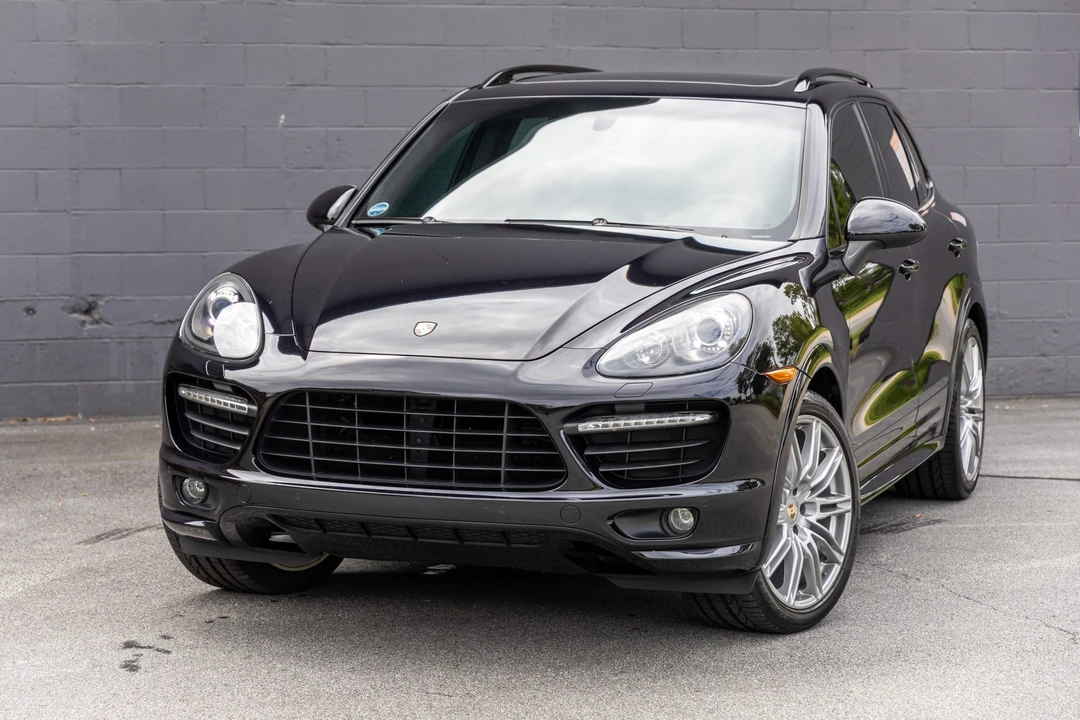 2013 Porsche 958 Cayenne GTS - Image 2 of 31