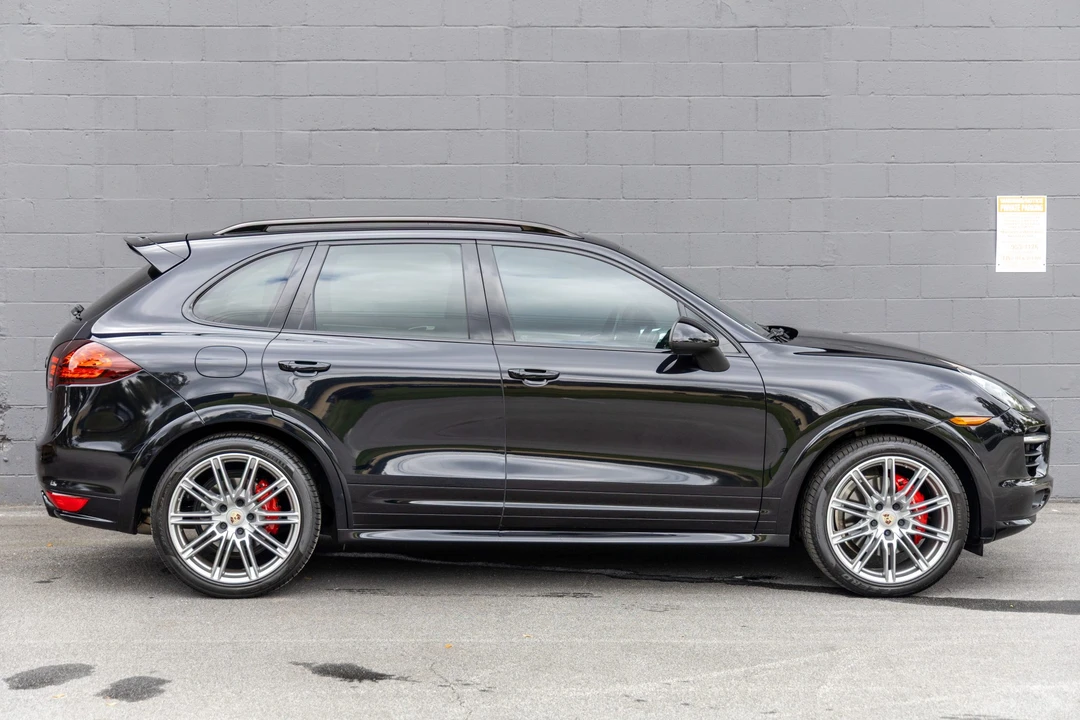2013 Porsche 958 Cayenne GTS - Image 24 of 31