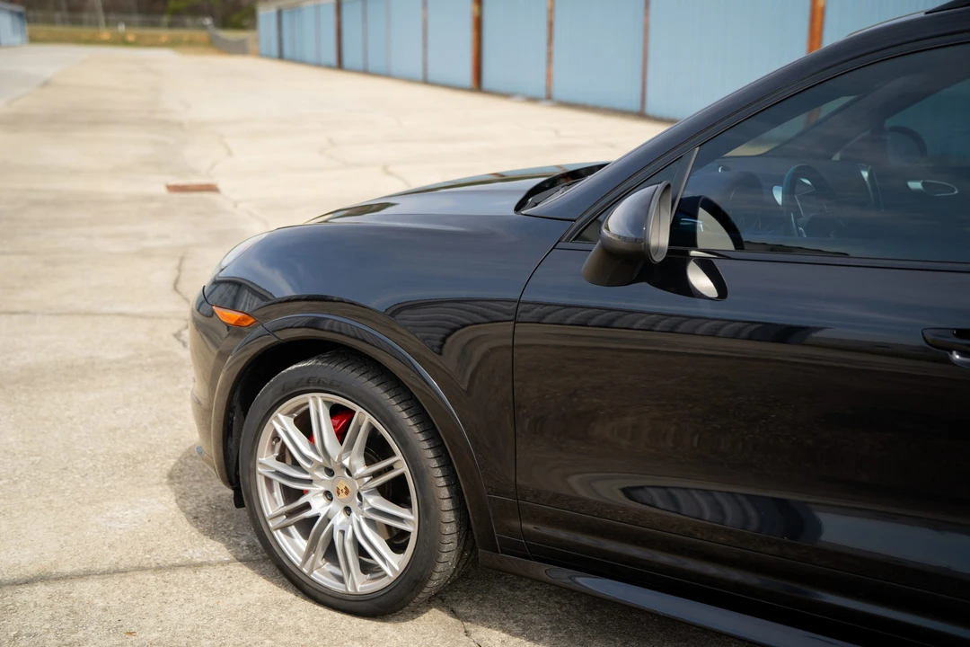 2013 Porsche 958 Cayenne GTS - Image 30 of 31