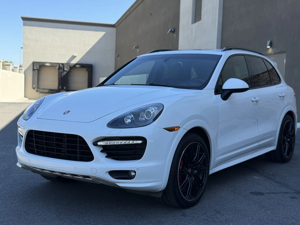2013 Porsche 958 Cayenne GTS - Image 4 of 31
