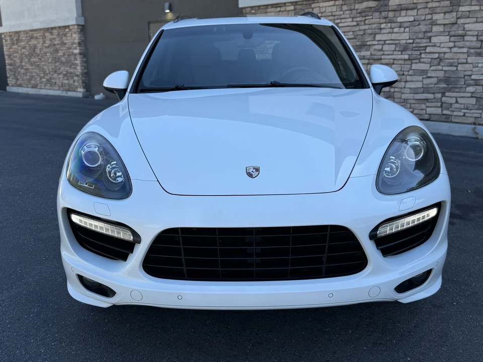 2013 Porsche 958 Cayenne GTS - Image 3 of 31