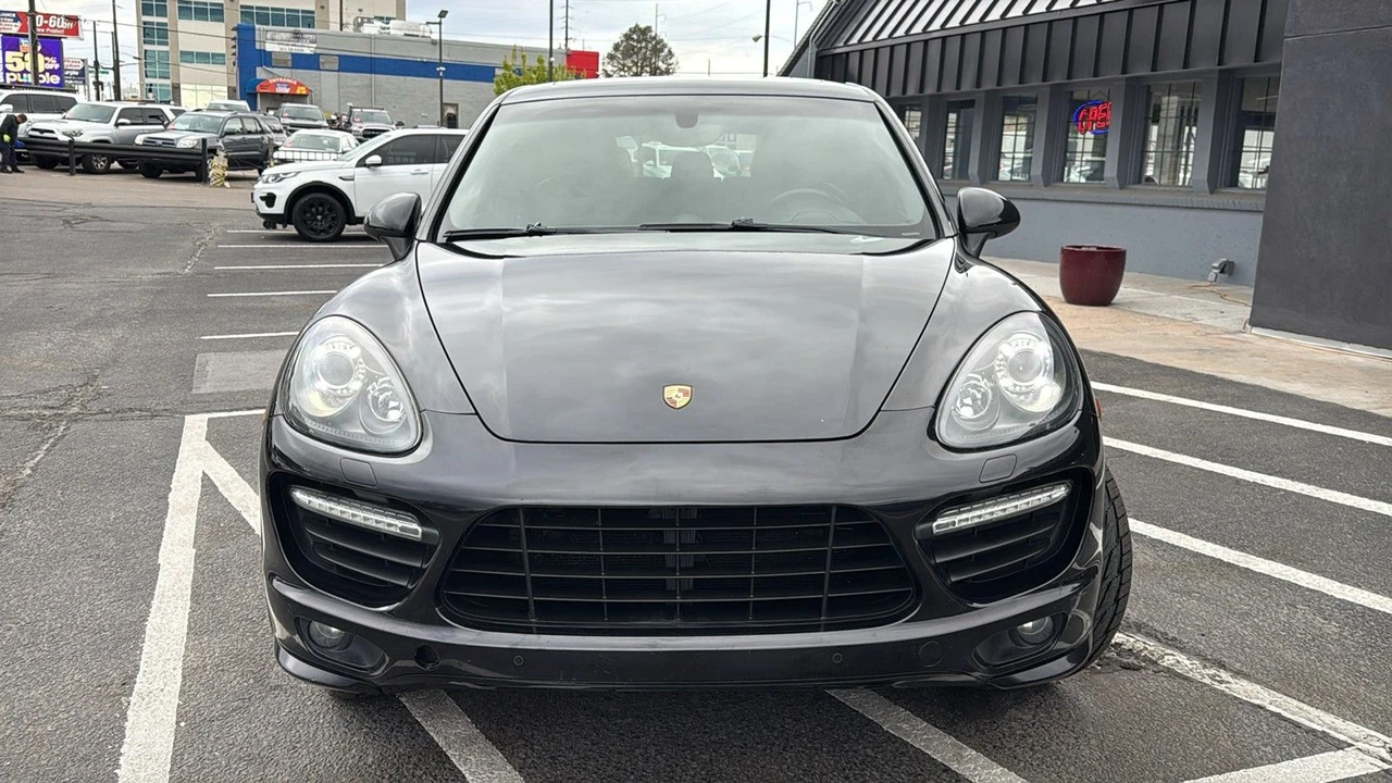 2013 Porsche 958 Cayenne GTS - Image 8 of 30