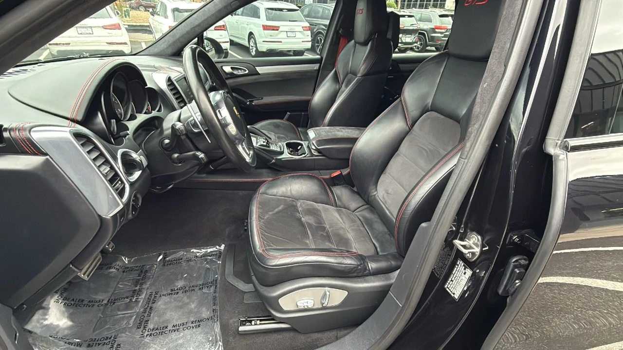 2013 Porsche 958 Cayenne GTS - Image 10 of 30