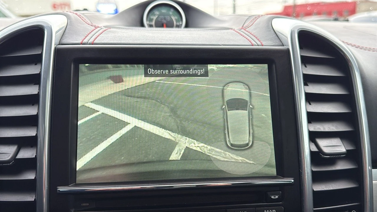 2013 Porsche 958 Cayenne GTS - Image 24 of 30