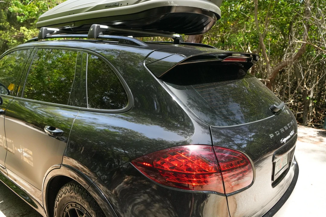 2013 Porsche 958 Cayenne GTS - Image 30 of 31