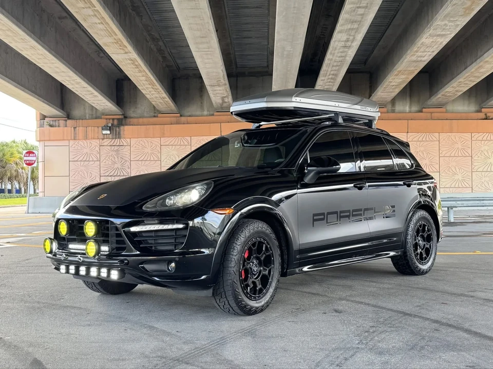 2013 Porsche 958 Cayenne GTS - Image 2 of 6