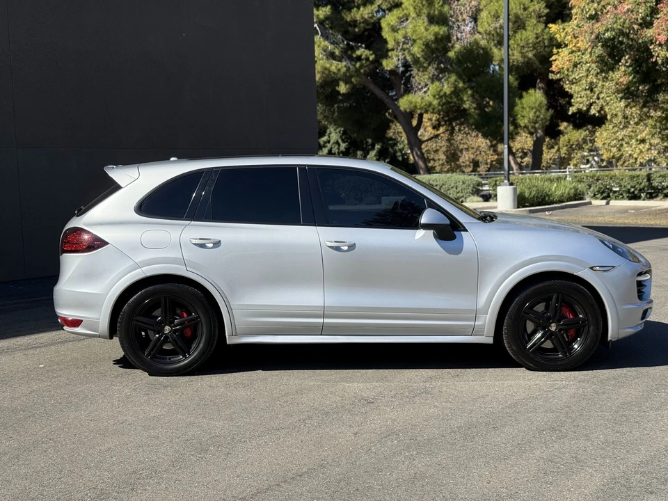 2013 Porsche 958 Cayenne GTS - Image 10 of 31
