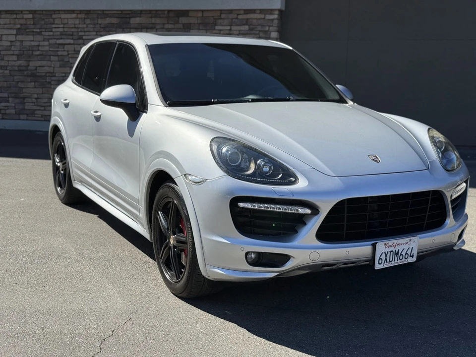 2013 Porsche 958 Cayenne GTS - Image 2 of 31