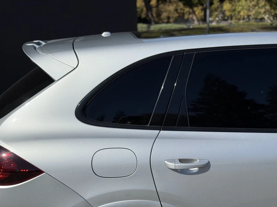 2013 Porsche 958 Cayenne GTS - Image 27 of 31